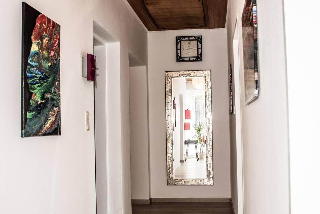 Apartment Pouringraz Fuer Kunst- Und Tennisliebhaber מראה חיצוני תמונה