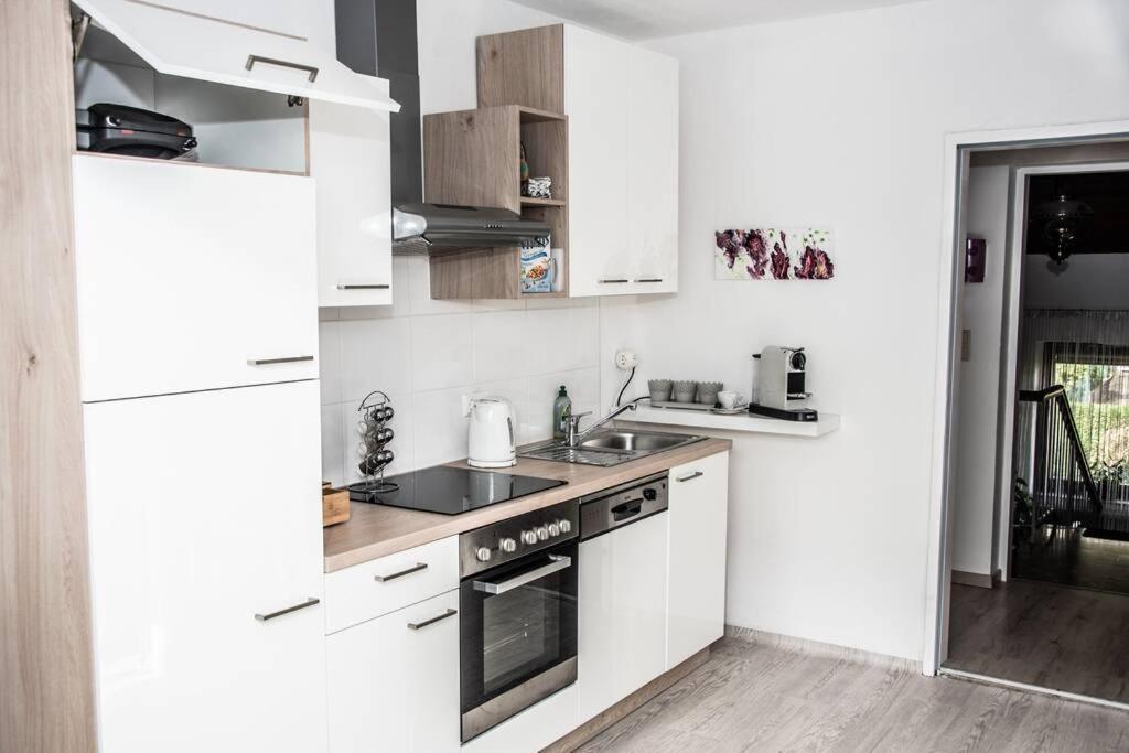 Apartment Pouringraz Fuer Kunst- Und Tennisliebhaber מראה חיצוני תמונה